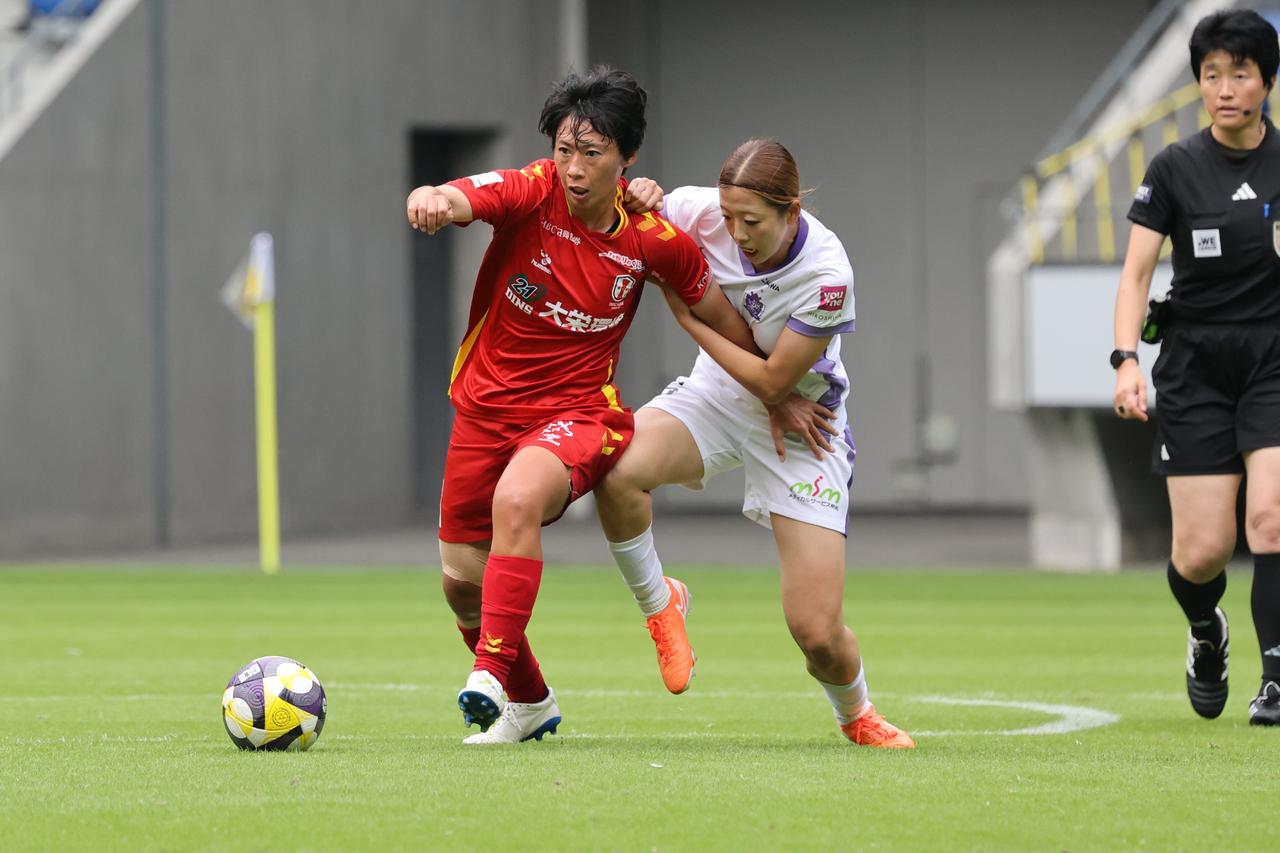 画像 : 5番目の画像 - 【写真】広島がI神戸を下して白星スタートを切ったWEリーグクラシエカップのグループステージ第1節(写真◎森田将義) - サッカーマガジンWEB