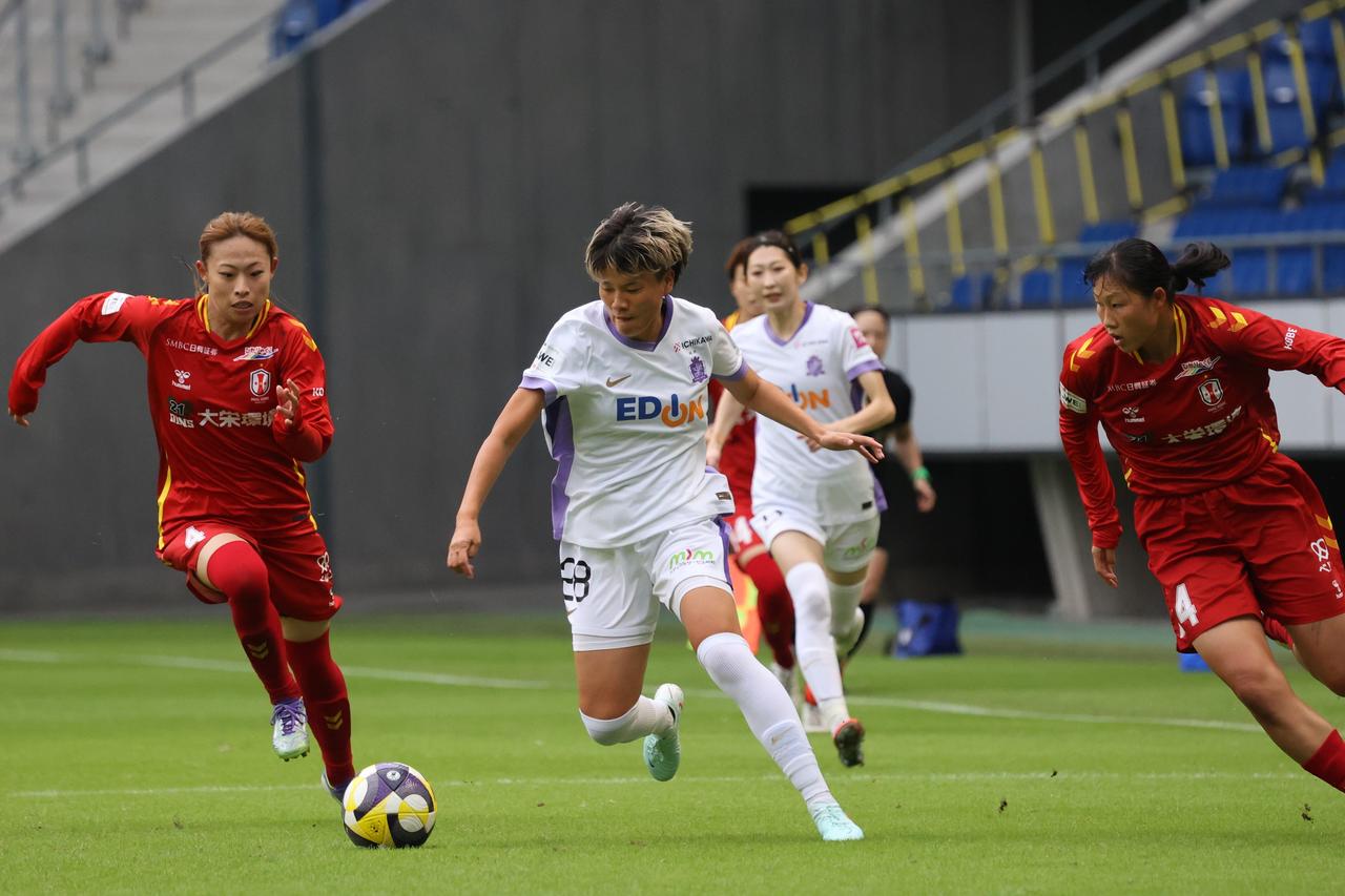 画像 : 18番目の画像 - 【写真】広島がI神戸を下して白星スタートを切ったWEリーグクラシエカップのグループステージ第1節(写真◎森田将義) - サッカーマガジンWEB