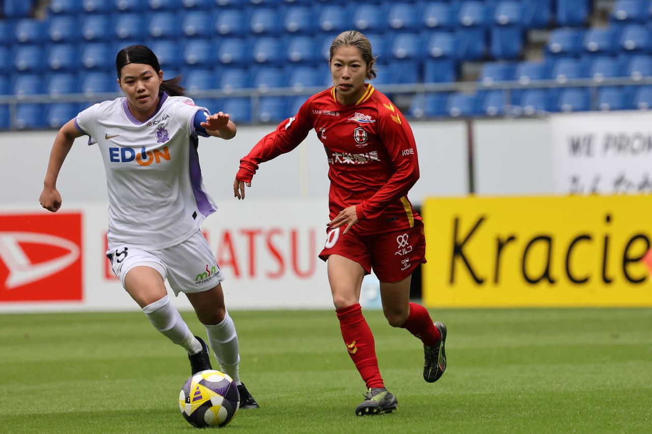 画像 : 4番目の画像 - 【写真】広島がI神戸を下して白星スタートを切ったWEリーグクラシエカップのグループステージ第1節(写真◎森田将義) - サッカーマガジンWEB