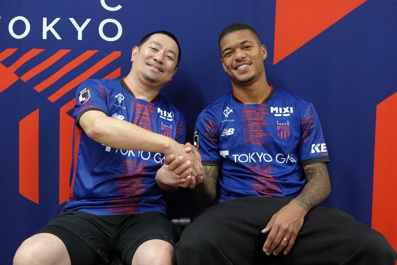 画像 : 6番目の画像 - 【写真】マルセロ・ヒアンとレイザーラモンRGの仲良し2ショット！（写真◎FC東京） - サッカーマガジンWEB