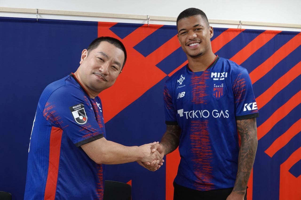 画像 : 2番目の画像 - 【写真】マルセロ・ヒアンとレイザーラモンRGの仲良し2ショット！（写真◎FC東京） - サッカーマガジンWEB