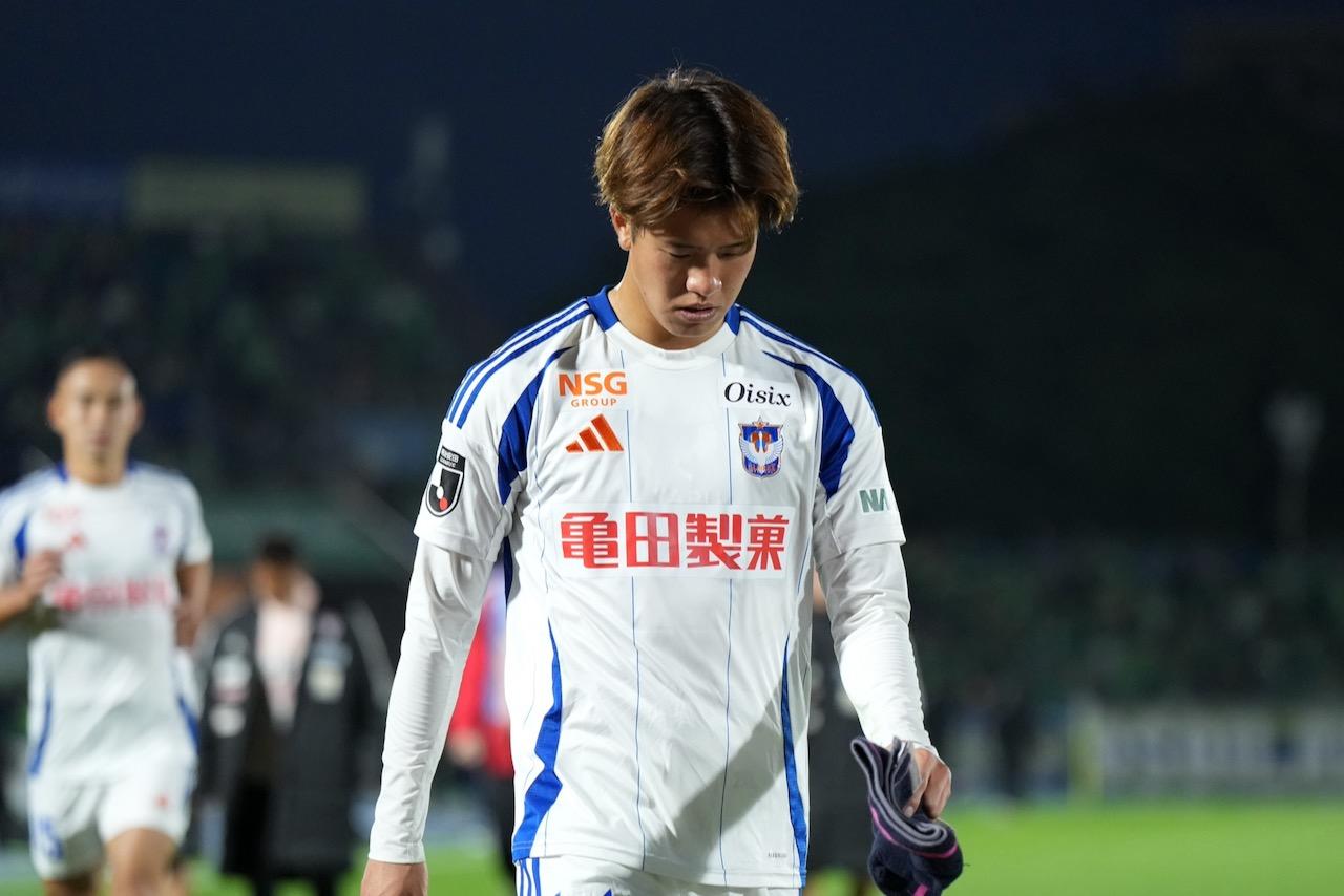 新潟】「申し訳ない…」PKで逆襲の長谷川元希がうなだれる。「どっちも