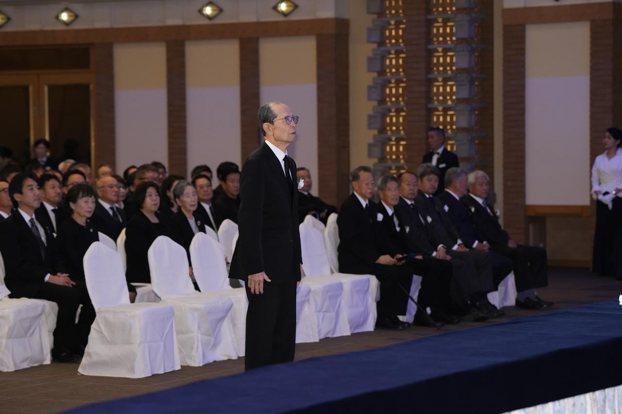 画像 : 4番目の画像 - 【写真】川淵三郎氏、王貞治氏、横山謙三氏、森保一監督ら約500名が参列した(写真◎JMPA川口洋邦) - サッカーマガジンWEB