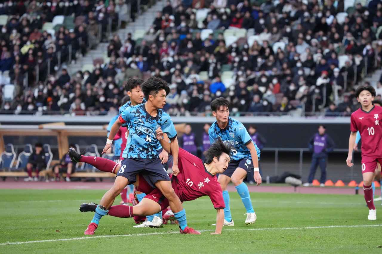 画像 : 8番目の画像 - 【写真一覧】開幕戦は４ゴールを奪った徳島市立が早稲田実に快勝（写真◎小山真司） - サッカーマガジンWEB