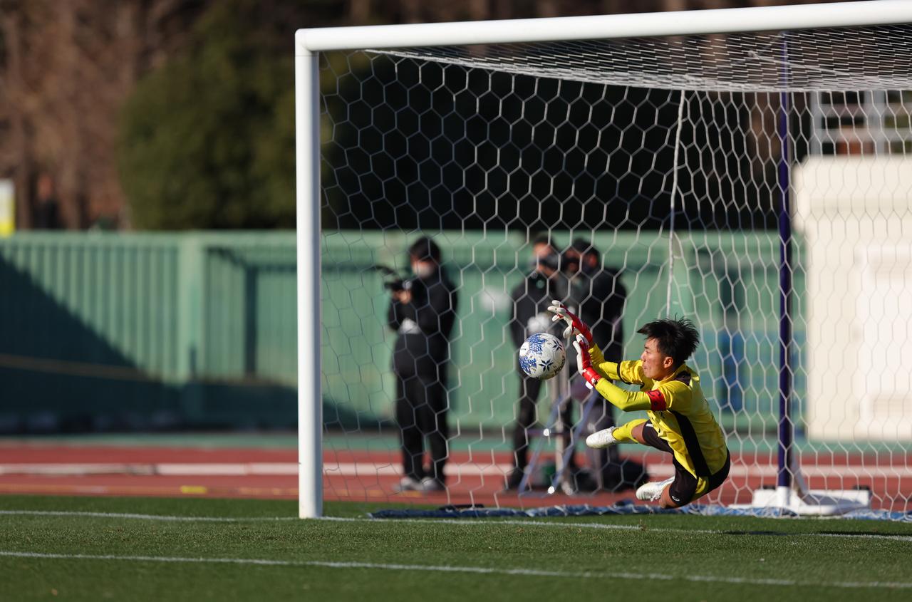 画像 : 5番目の画像 - 【写真一覧】スコアレスの展開も激しい攻防を繰り広げられた山梨学院対京都橘（写真◎桜井ひとし） - サッカーマガジンWEB