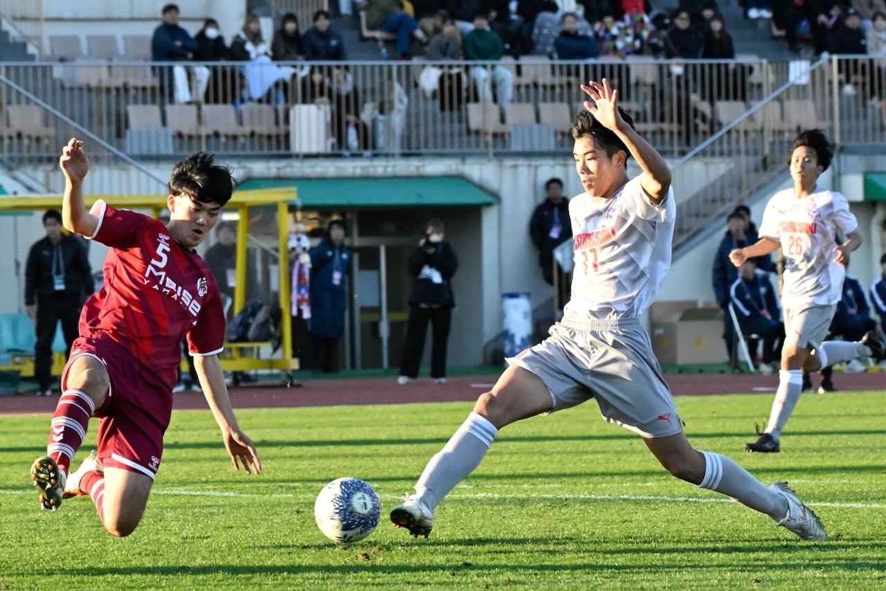 画像 : 6番目の画像 - 【写真一覧】山形明正も攻めて1点差に迫ったものの、最後は大分鶴崎が逃げ切った（写真◎矢野寿明） - サッカーマガジンWEB