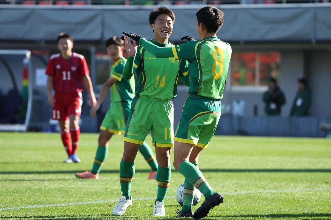 画像 : 5番目の画像 - 【写真】帝京長岡が後半に4得点を挙げて大社を突き放した（写真◎高野徹） - サッカーマガジンWEB