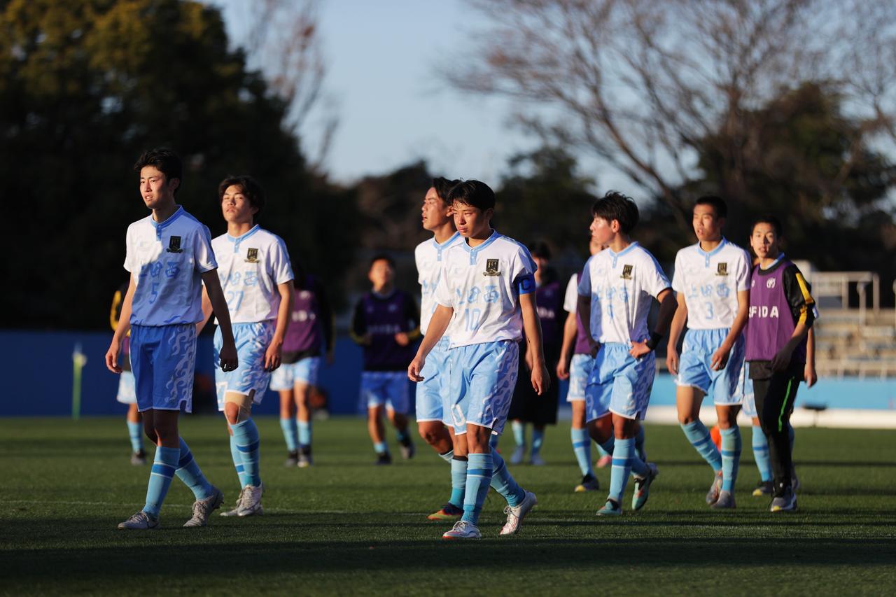 画像 : 6番目の画像 - 【写真】どちらも一歩も譲らない激しい攻防が続いたが、水口が終盤に上田西のゴールをこじ開けた（写真◎金子悟） - サッカーマガジンWEB