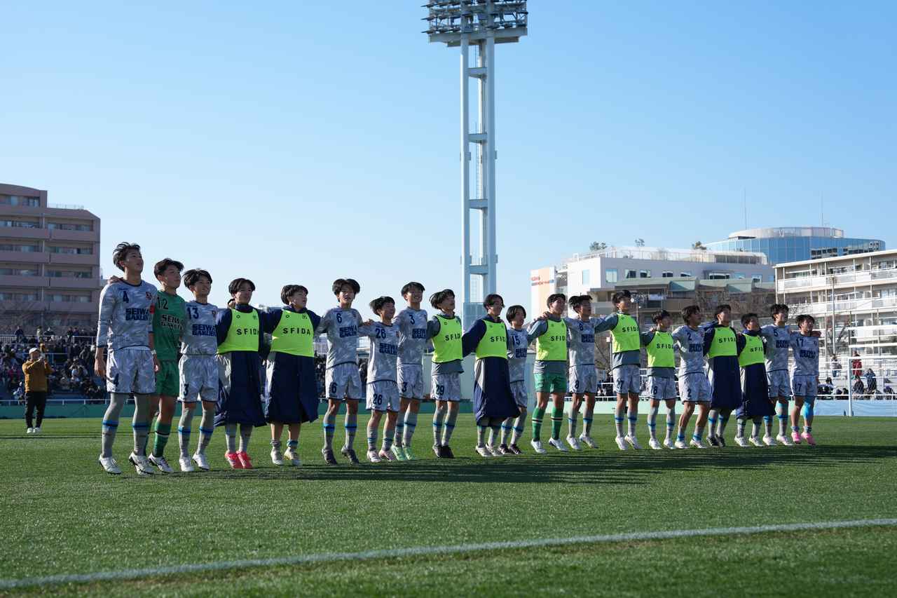 画像 : 6番目の画像 - 【写真】後半に試合が動き、聖和学園が那覇西から3得点を奪って完封勝利（写真◎小山真司） - サッカーマガジンWEB