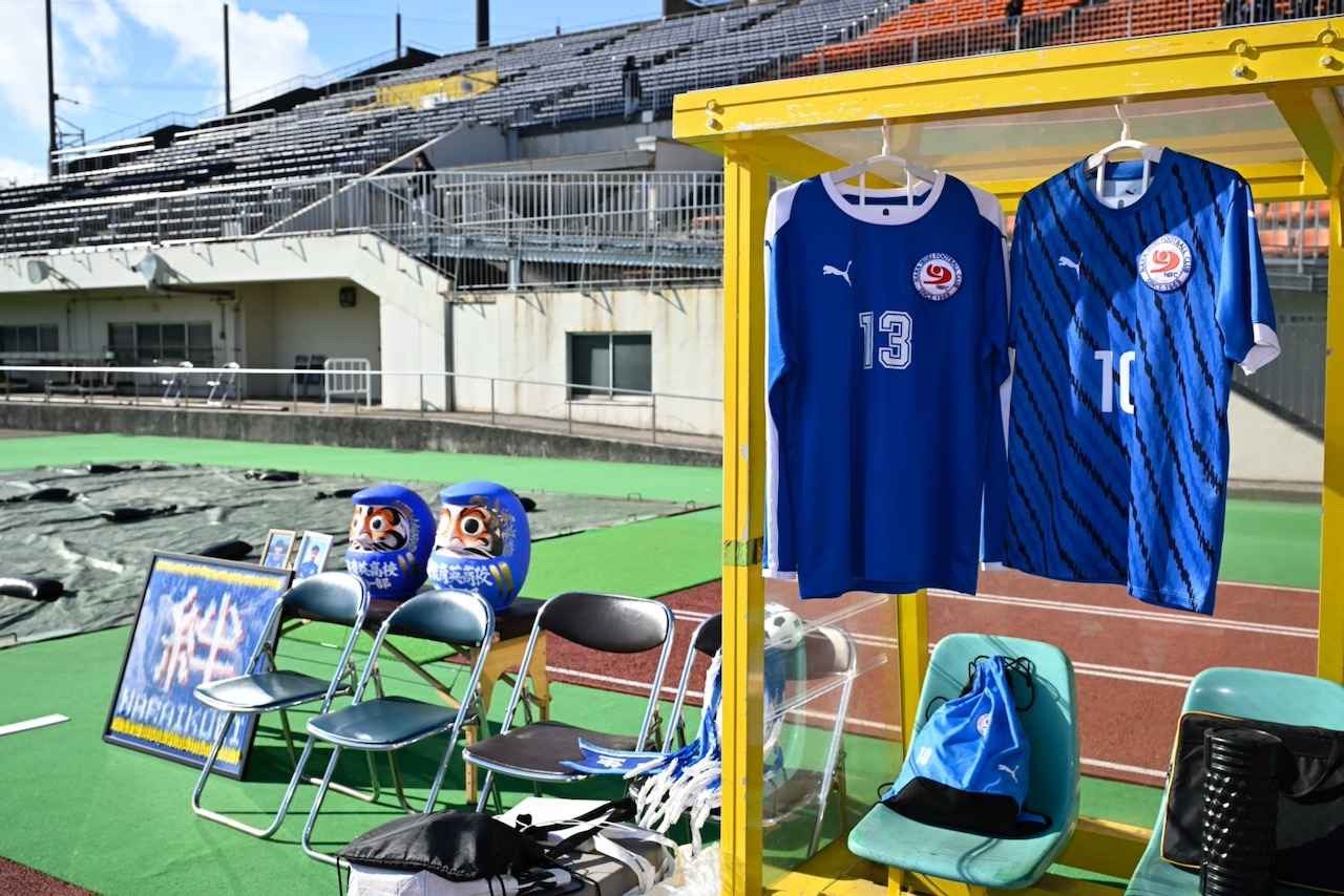 画像 : 1番目の画像 - 【写真一覧】奈良育英がリードを奪えば、矢板中央が2度とも追いつく白熱の展開だった（写真◎矢野寿明） - サッカーマガジンWEB