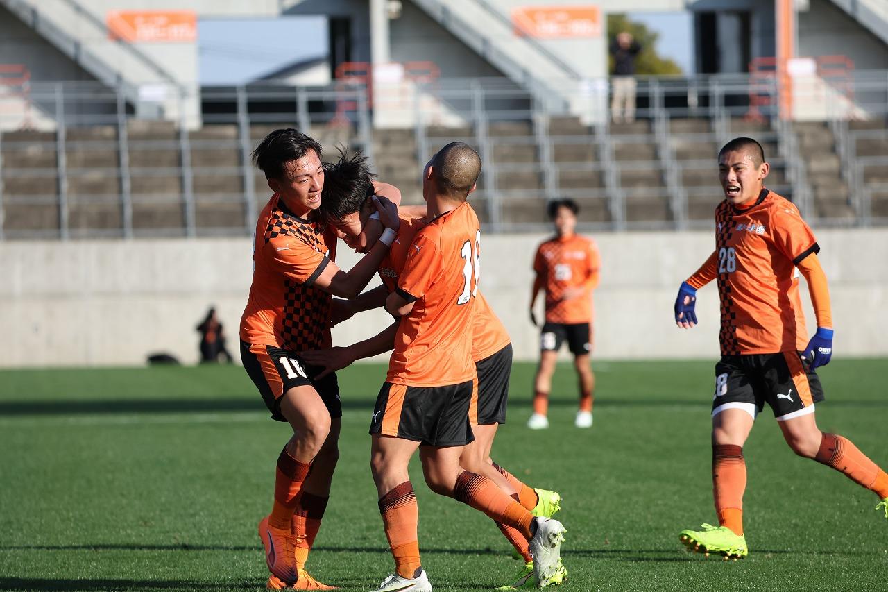 画像 : 5番目の画像 - 【写真一覧】前半に畳かけた高川学園が福井商を下した（写真◎高野徹） - サッカーマガジンWEB