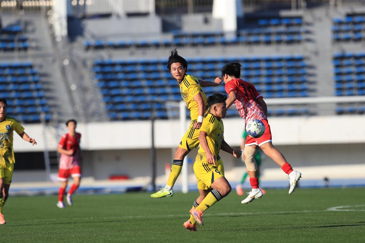 画像 : 8番目の画像 - 【写真一覧】鹿島学園対新田は異なるスタイルのぶつかり合いとなった（写真◎福地和男） - サッカーマガジンWEB