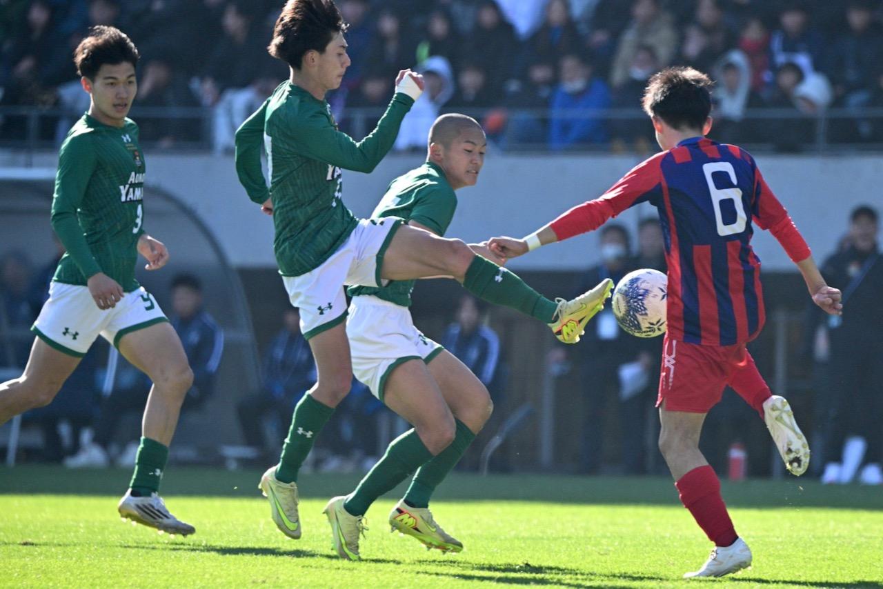 画像 : 7番目の画像 - 【写真一覧】青森山田が優勢も、初芝橋本も後半に逆襲を仕掛けた（写真◎戸加里真司） - サッカーマガジンWEB