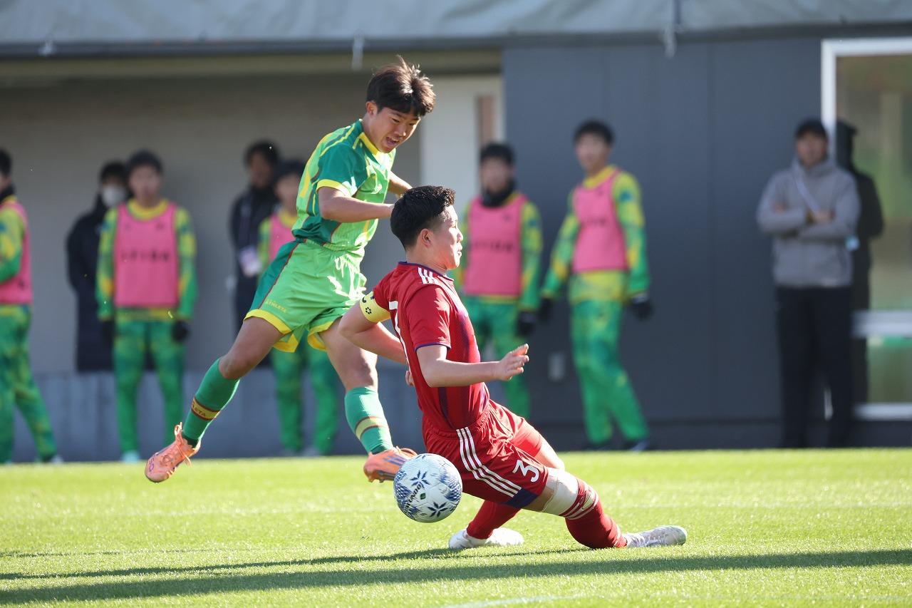 画像 : 4番目の画像 - 【写真】帝京長岡が後半に4得点を挙げて大社を突き放した（写真◎高野徹） - サッカーマガジンWEB