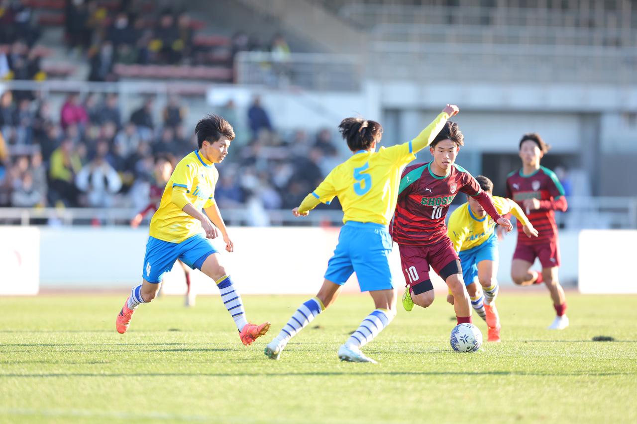 画像 : 3番目の画像 - 【写真一覧】ゴールラッシュで尚志が高松商に快勝した（写真◎桜井ひとし） - サッカーマガジンWEB