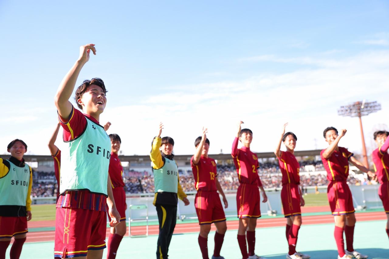 画像 : 9番目の画像 - 【写真一覧】神戸弘陵学園が前回王者の前橋育英を撃破した（写真◎桜井ひとし） - サッカーマガジンWEB