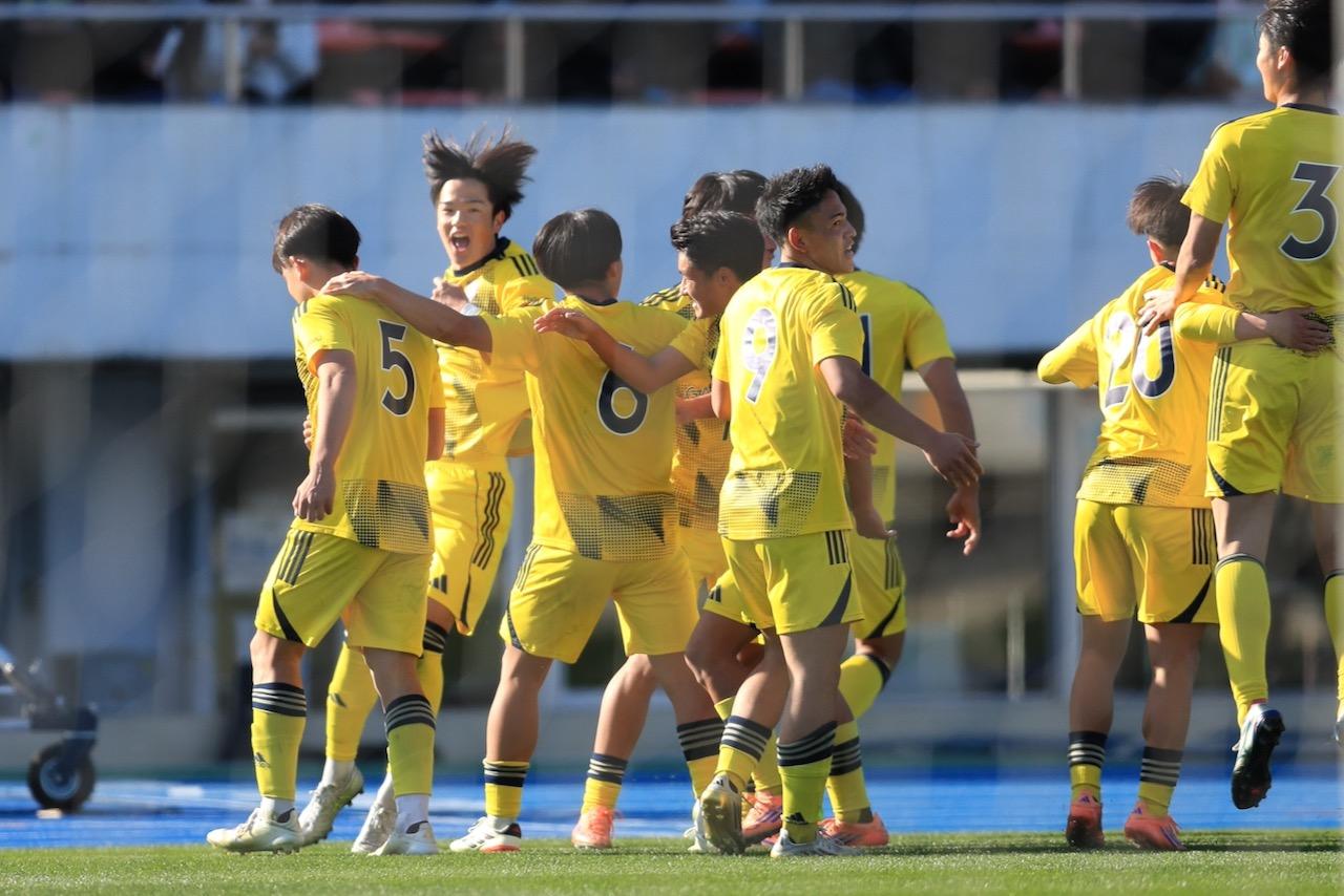 画像 : 3番目の画像 - 【写真一覧】鹿島学園はゴールは一つだったが、さまざまなパターンで攻めた（写真◎福地和男） - サッカーマガジンWEB