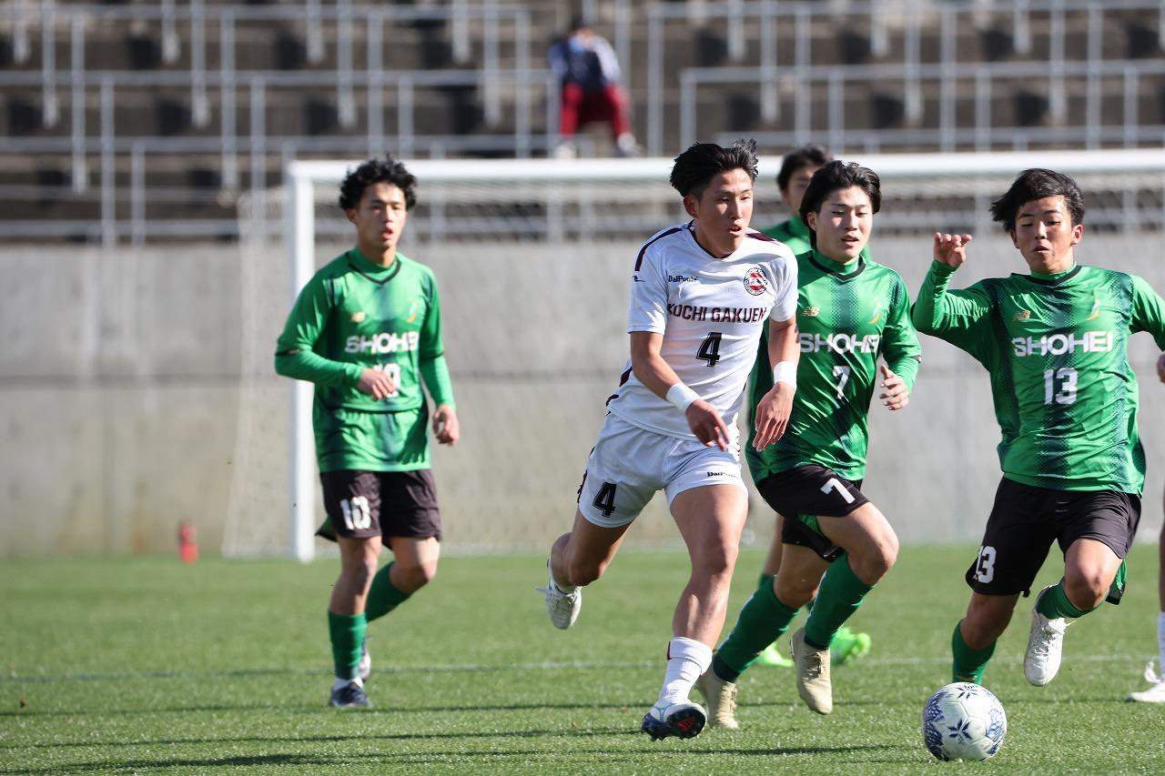 画像 : 1番目の画像 - 【写真一覧】圧倒的な攻撃力を見せつけた昌平が高知を下し、3回戦進出（写真◎高野徹） - サッカーマガジンWEB