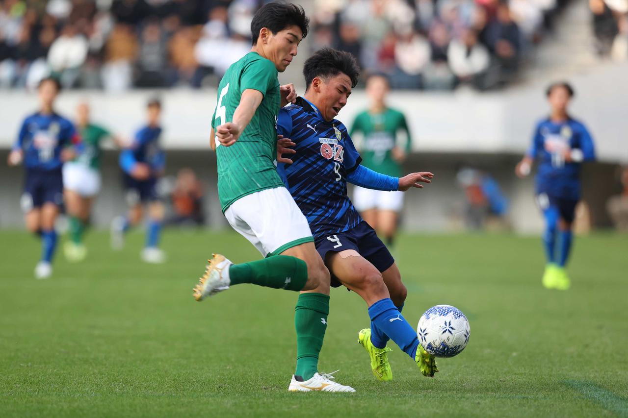 画像 : 7番目の画像 - 【写真一覧】優勝候補同士による注目の一戦を制した大津が3回戦に進出（写真◎兼村竜介） - サッカーマガジンWEB
