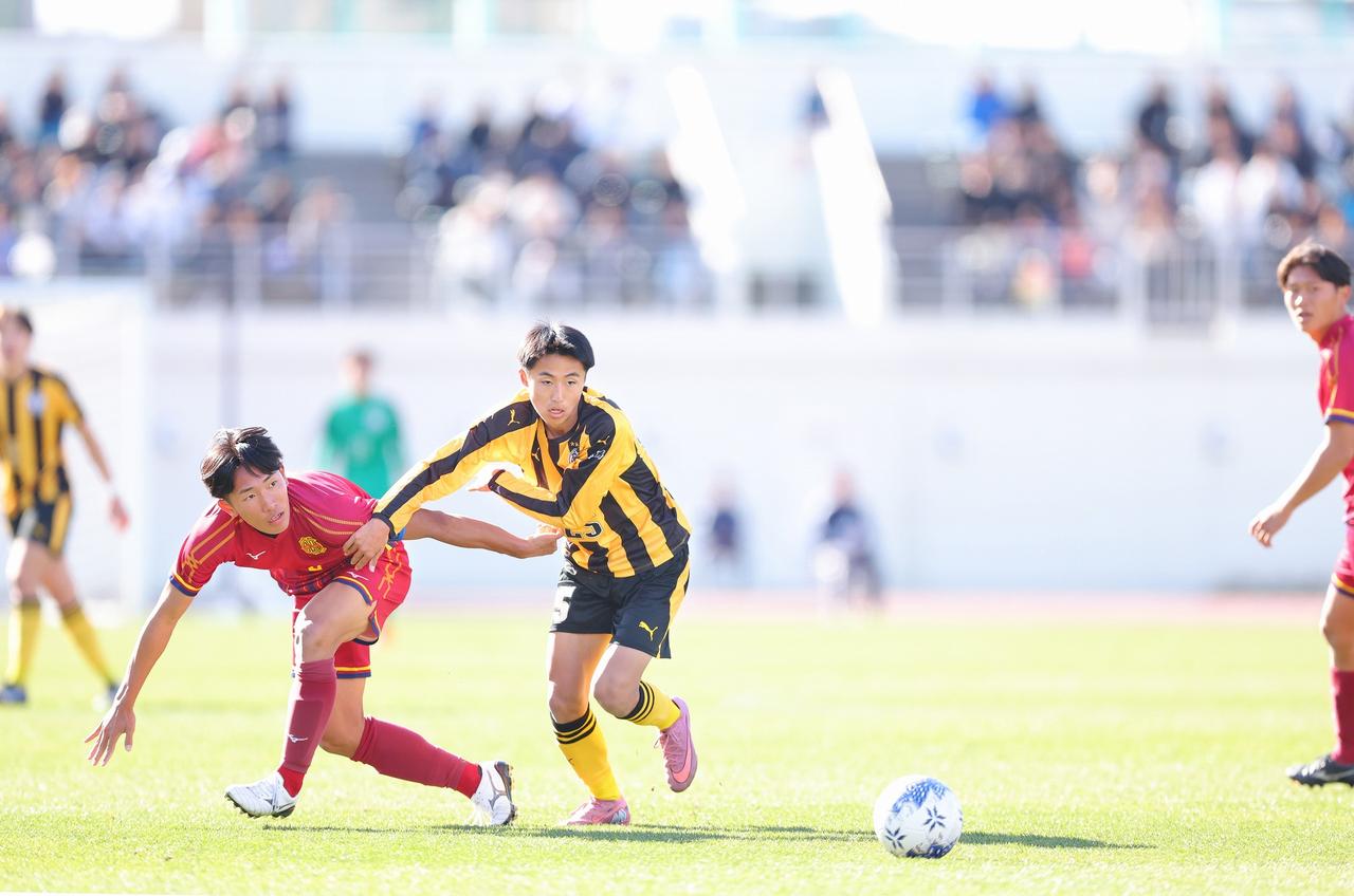 画像 : 4番目の画像 - 【写真一覧】神戸弘陵学園が前回王者の前橋育英を撃破した（写真◎桜井ひとし） - サッカーマガジンWEB