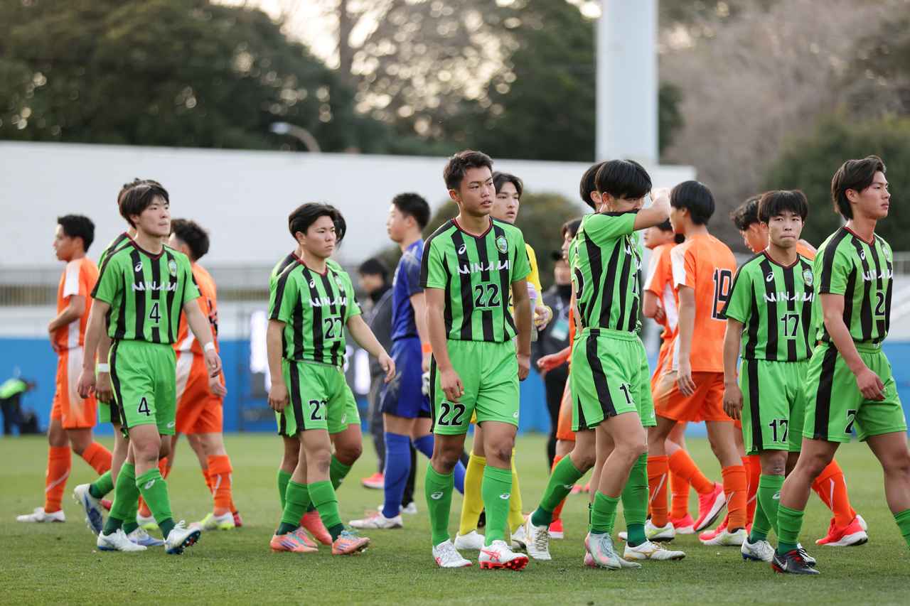 画像 : 5番目の画像 - 【写真】29年ぶりの復活出場となった水口が、広島皆実との競り合いを制した（写真◎金子悟） - サッカーマガジンWEB