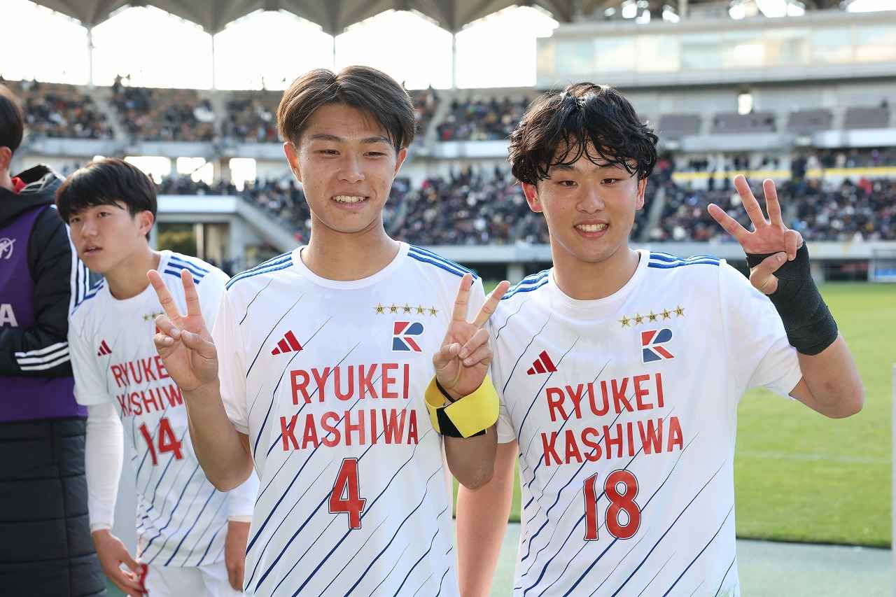 画像 : 6番目の画像 - 【写真】大分鶴崎のカウンターに苦しめられながらも、流通経済大柏が逆転勝ち（写真◎高野徹） - サッカーマガジンWEB