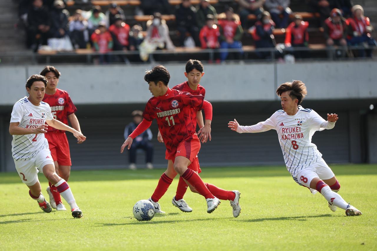 画像 : 2番目の画像 - 【写真】大分鶴崎のカウンターに苦しめられながらも、流通経済大柏が逆転勝ち（写真◎高野徹） - サッカーマガジンWEB