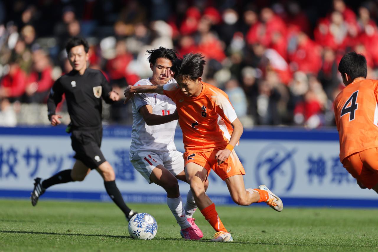 画像 : 2番目の画像 - 【写真一覧】破壊力あふれる攻撃で神村学園が水口を下した（写真◎金子悟） - サッカーマガジンWEB