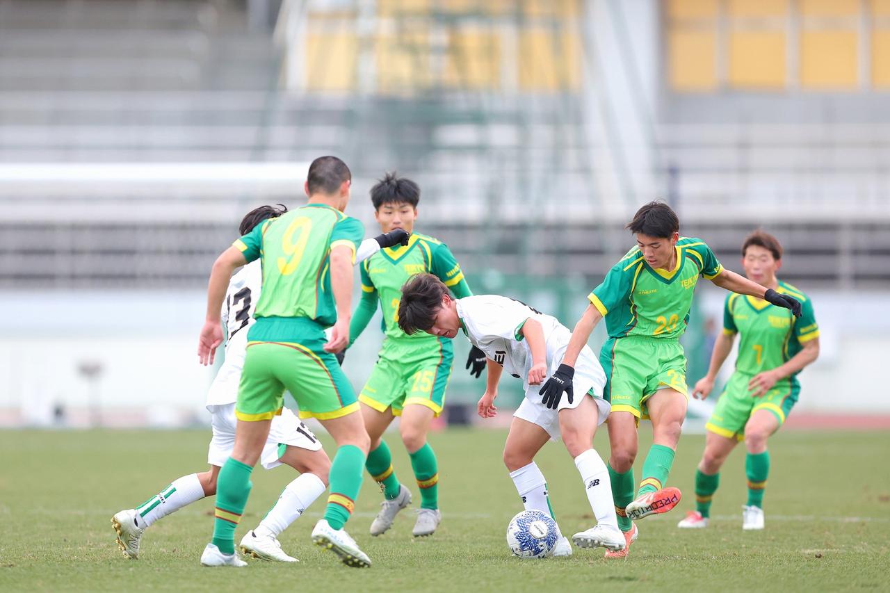 画像 : 7番目の画像 - 【写真一覧】技術力だけではなく、勝利への意欲や執念のぶつかり合いとなった帝京長岡対昌平（写真◎桜井ひとし） - サッカーマガジンWEB