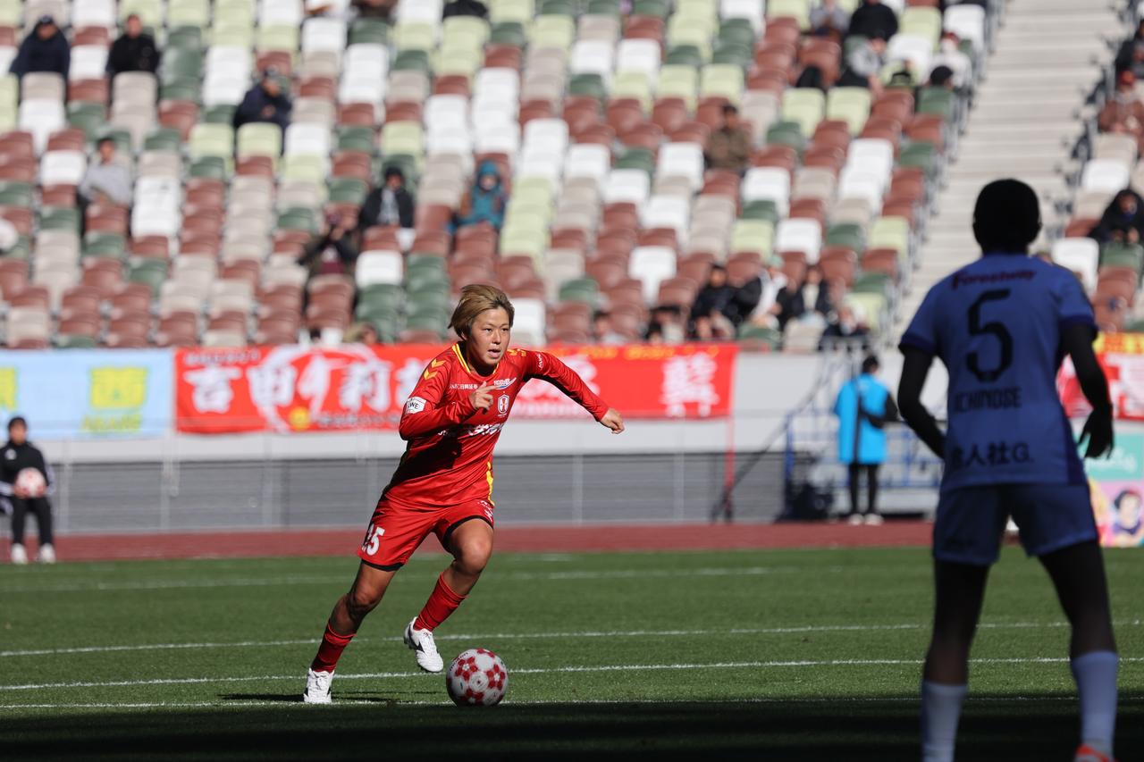 画像 : 6番目の画像 - 【写真】14年ぶりの元日国立決戦で激闘を繰り広げたサンフレッチェ広島レジーナとINAC神戸レオネッサ（写真◎森田将義） - サッカーマガジンWEB