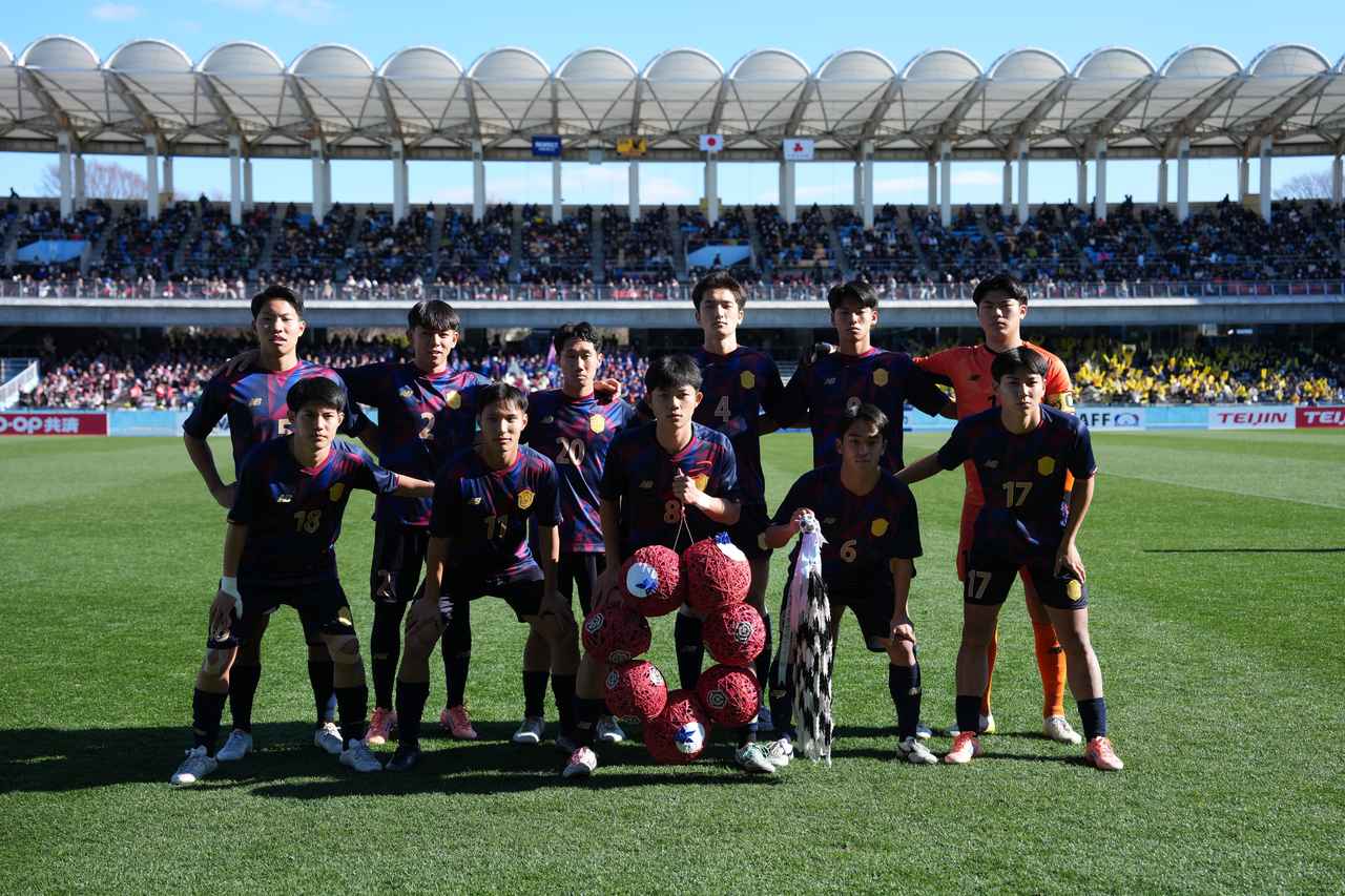 画像 : 2番目の画像 - 【写真】鹿島学園が次々と得点を重ね、粘る興國を振り切ってベスト4進出を決めた（写真◎小山真司） - サッカーマガジンWEB