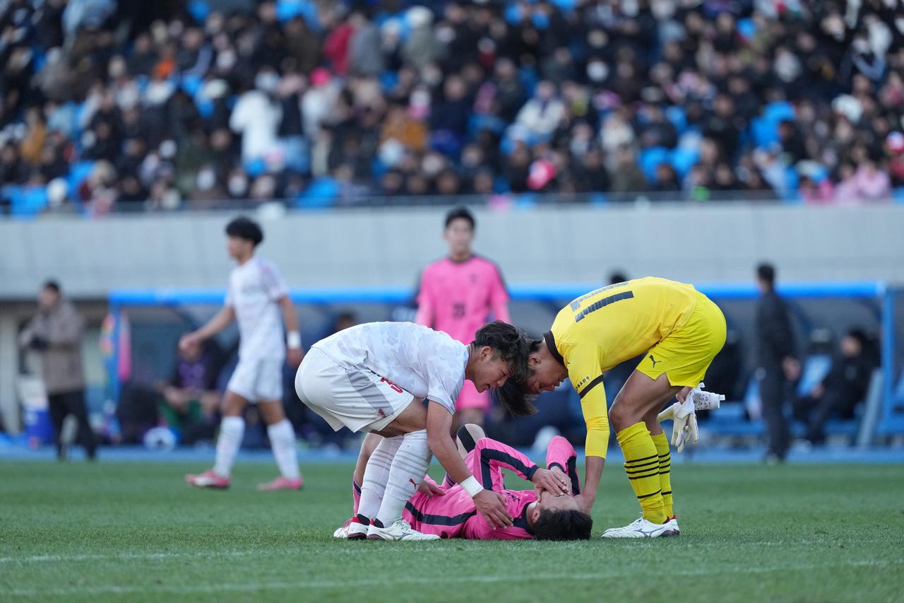 画像 : 6番目の画像 - 【写真】神村学園は今大会初失点を喫したものの、日大藤沢を突き放してベスト4へ（写真◎小山真司） - サッカーマガジンWEB