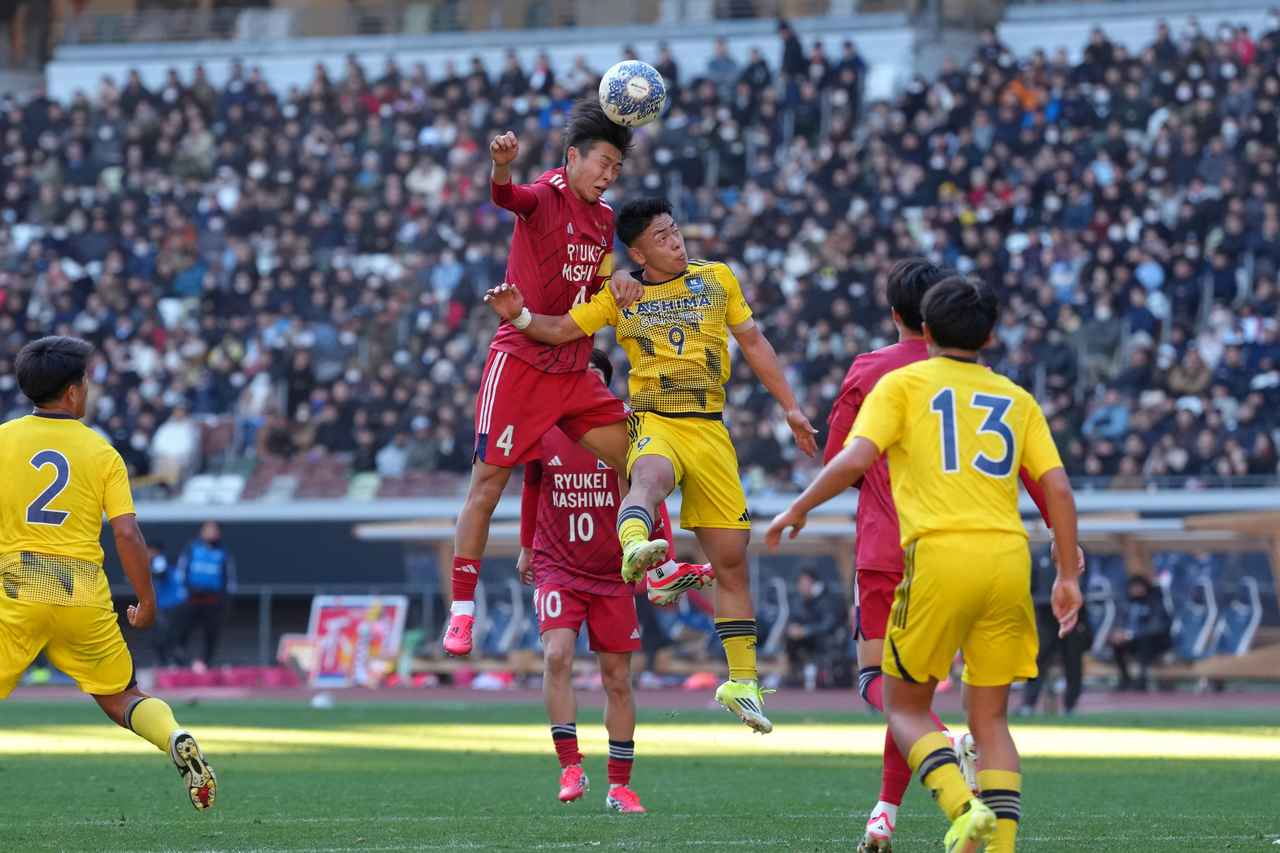 画像 : 4番目の画像 - 【写真】鹿島学園と流通経済大柏が激闘を繰り広げた準決勝第2試合（写真◎小山真司） - サッカーマガジンWEB