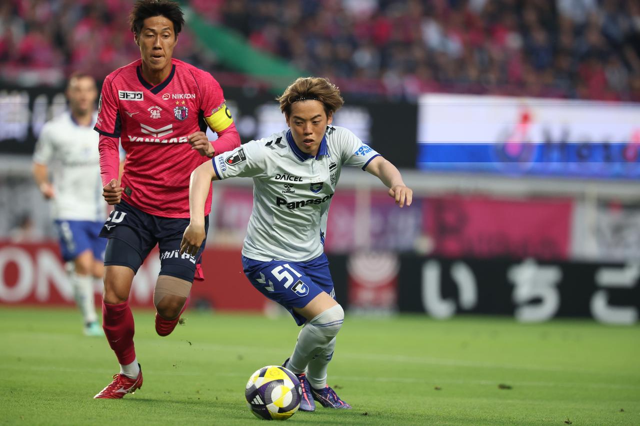 画像: 昨季途中加入の満田誠は23節の大阪ダービーに先発し、1-0の勝利を収めた(写真◎Getty Images)