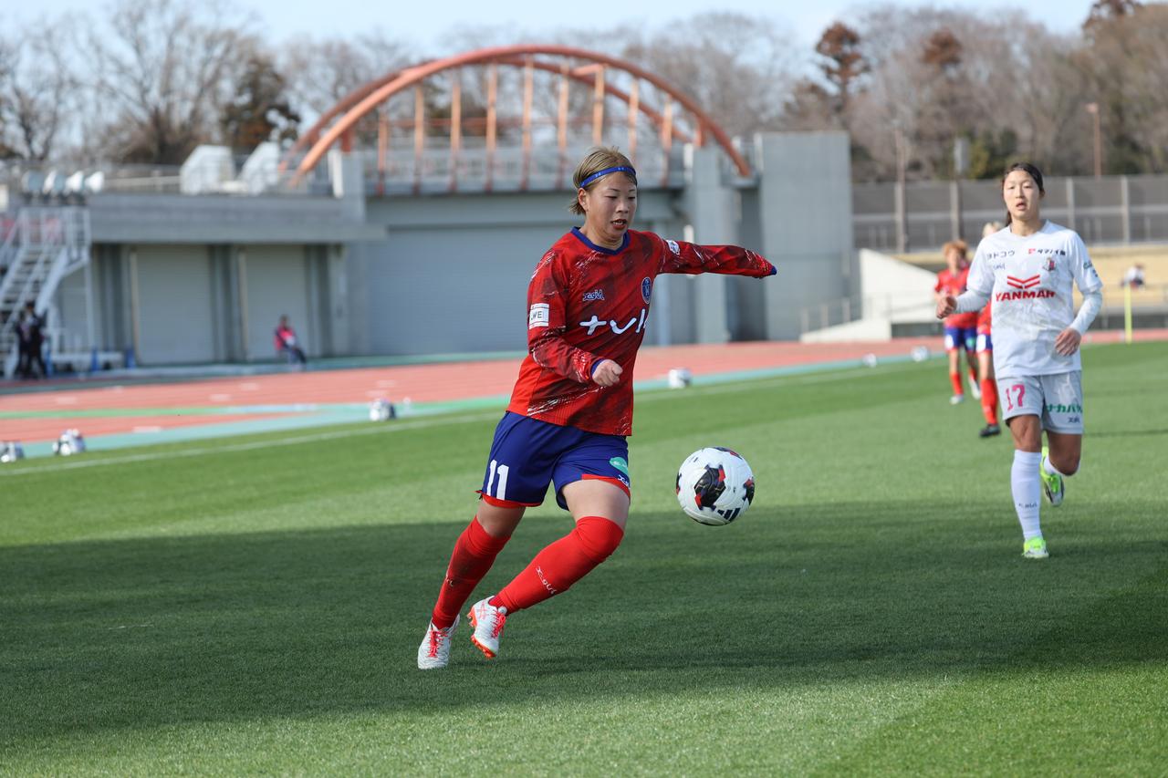 画像 : 20番目の画像 - 【写真】気温21・6度という暖かさの中で熱戦を繰り広げた、ノジマステラ神奈川相模原とセレッソ大阪ヤンマーレディース（写真◎森田将義） - サッカーマガジンWEB
