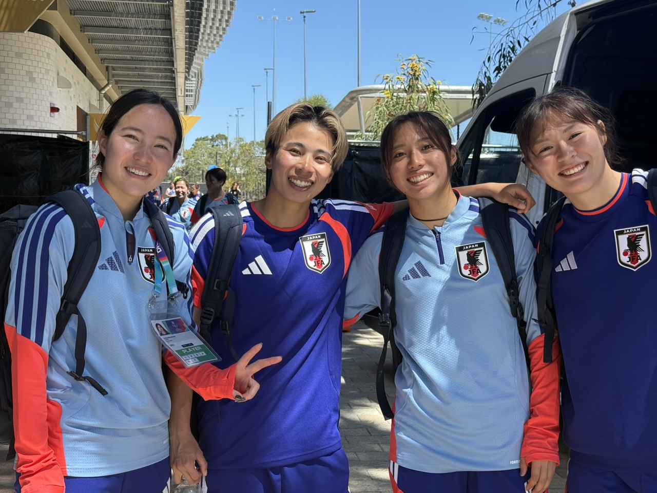 画像: 左からDF北川ひかる選手、FW田中美南選手、DF山本柚月選手、DF石川璃音選手。日テレ・東京ヴェルディベレーザの山本選手は昨季WEリーグでMVPを受賞しました