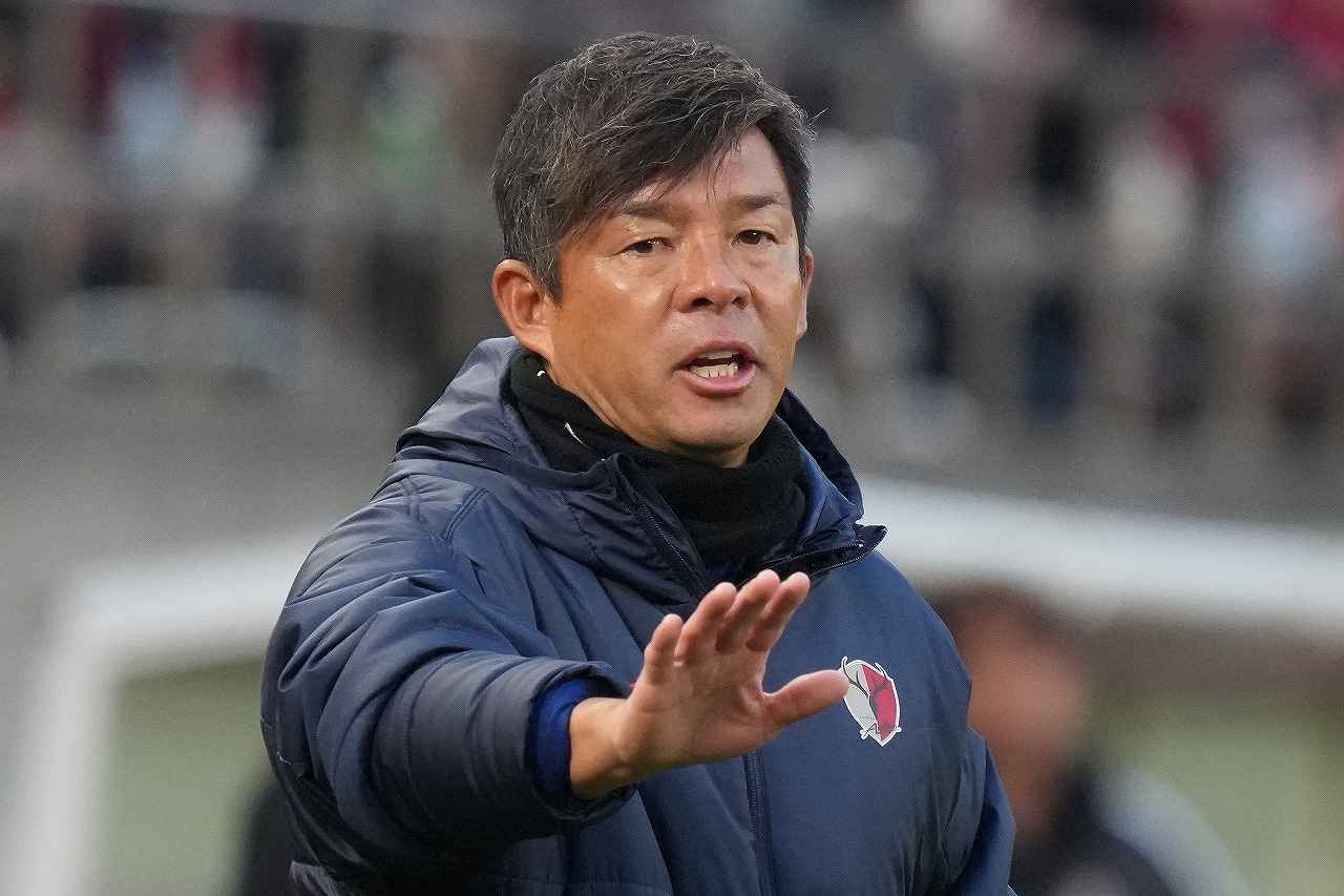 画像 : 1番目の画像 - 鹿島アントラーズの鬼木達監督（写真◎Getty Images） - サッカーマガジンWEB