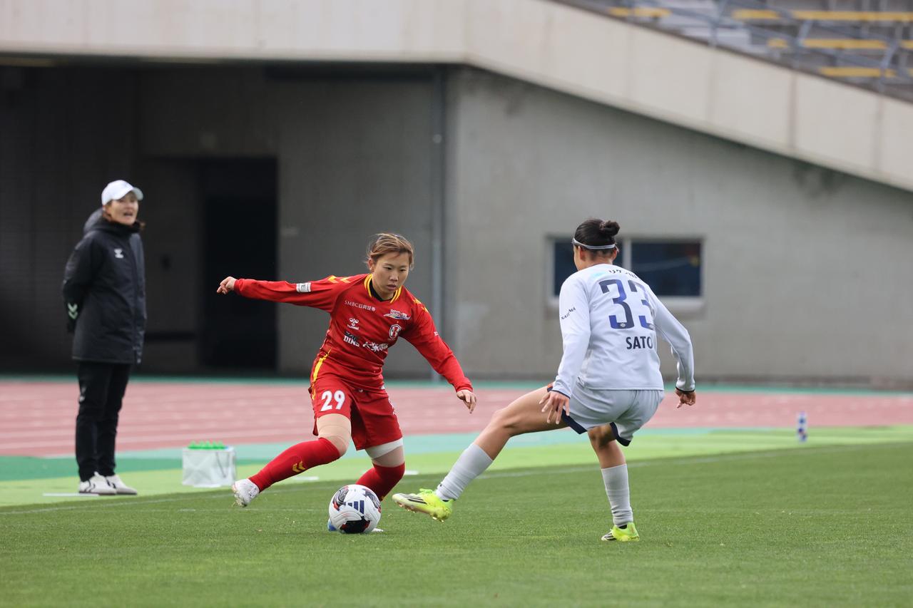 画像 : 20番目の画像 - 【写真】先制した大宮に対し、I神戸もすぐに追いついたが、前半のうちにリードを広げた大宮が勝利した(写真◎森田将義) - サッカーマガジンWEB