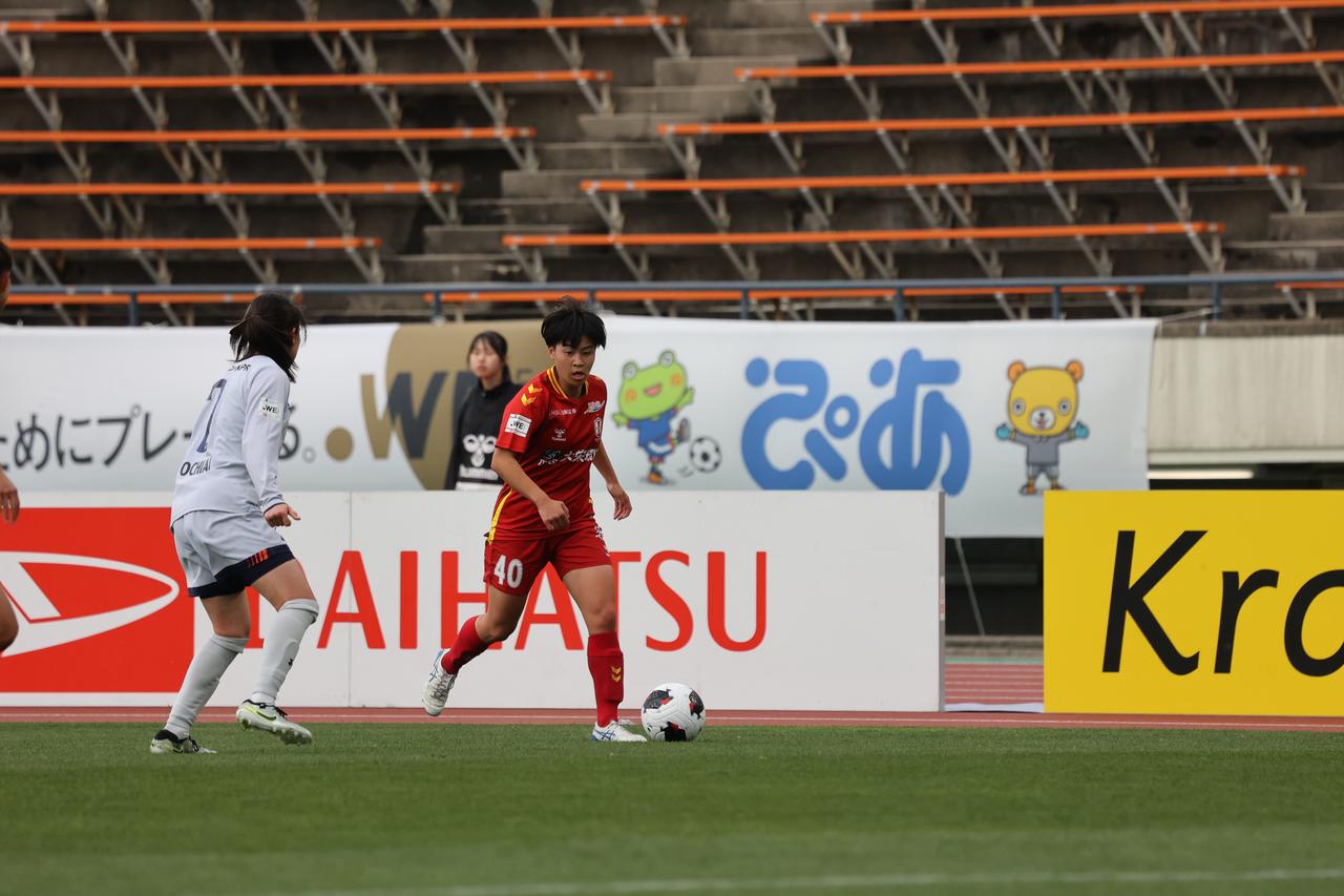画像 : 21番目の画像 - 【写真】先制した大宮に対し、I神戸もすぐに追いついたが、前半のうちにリードを広げた大宮が勝利した（写真◎森田将義） - サッカーマガジンWEB