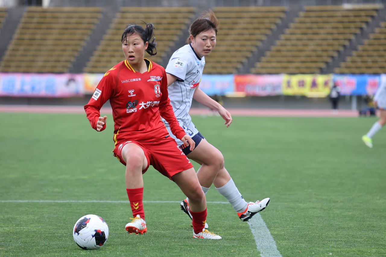 画像 : 12番目の画像 - 【写真】先制した大宮に対し、I神戸もすぐに追いついたが、前半のうちにリードを広げた大宮が勝利した（写真◎森田将義） - サッカーマガジンWEB