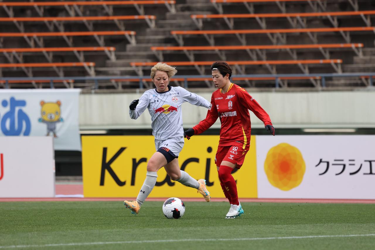 画像 : 7番目の画像 - 【写真】先制した大宮に対し、I神戸もすぐに追いついたが、前半のうちにリードを広げた大宮が勝利した（写真◎森田将義） - サッカーマガジンWEB