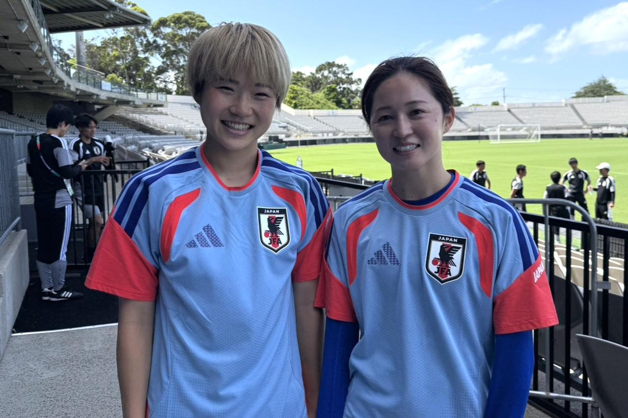 画像: MF浜野まいか選手（左）とDF清水梨紗選手。決勝トーナメントでも活躍に期待！