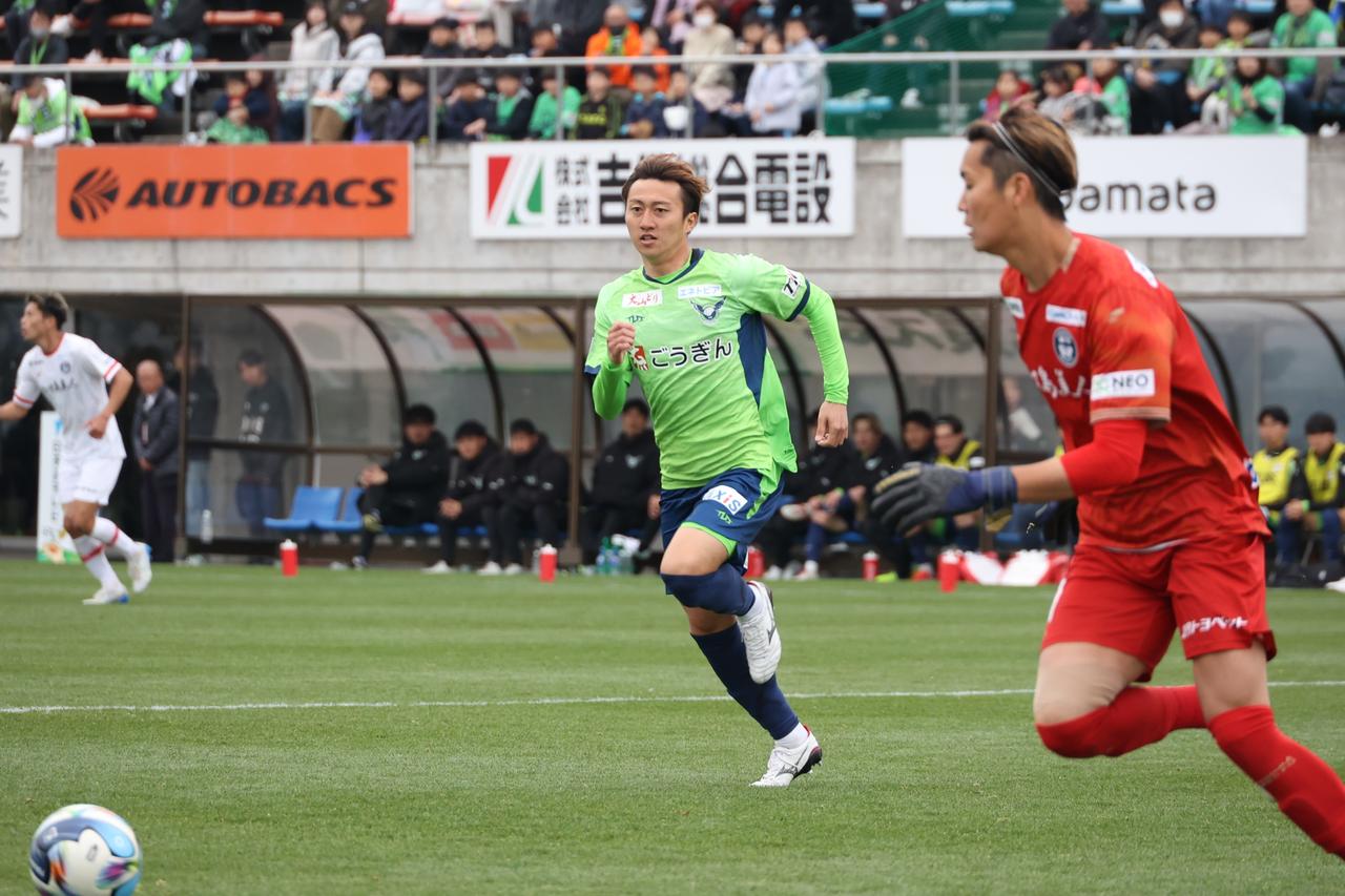 画像 : 8番目の画像 - 【写真】どちらも譲らずスコアレスで90分を終え、最後は鹿児島がPK戦を制して勝ち点2を獲得した（写真◎石倉利英） - サッカーマガジンWEB