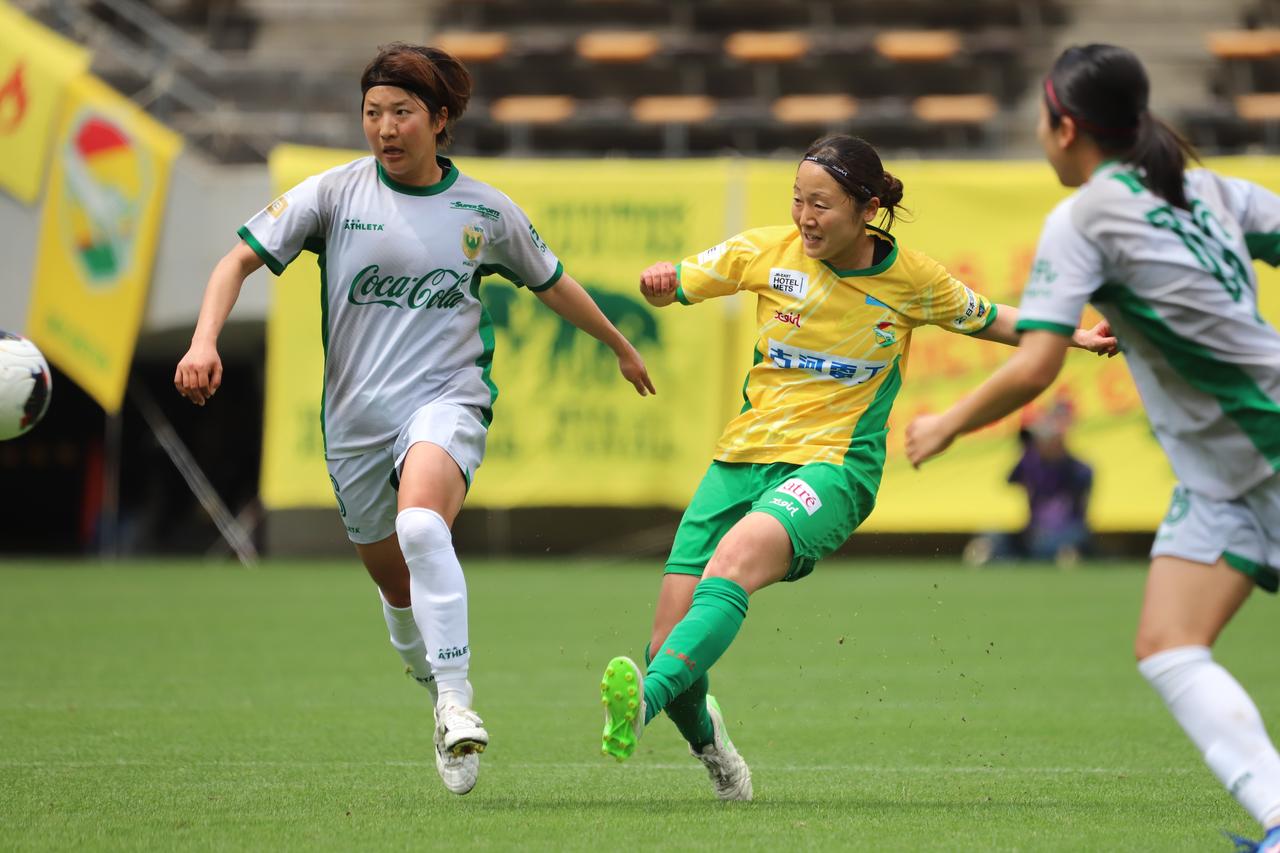 画像 : 10番目の画像 - 【写真】千葉Lと東京NBの一戦は、後半の小林の決勝点で東京NBが勝ち点3をつかんだ（写真◎森田将義） - サッカーマガジンWEB