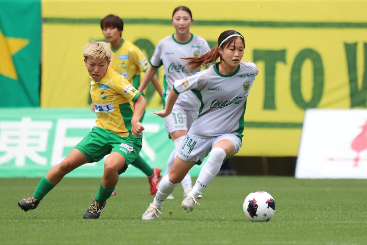 画像 : 6番目の画像 - 【写真】千葉Lと東京NBの一戦は、後半の小林の決勝点で東京NBが勝ち点3をつかんだ（写真◎森田将義） - サッカーマガジンWEB