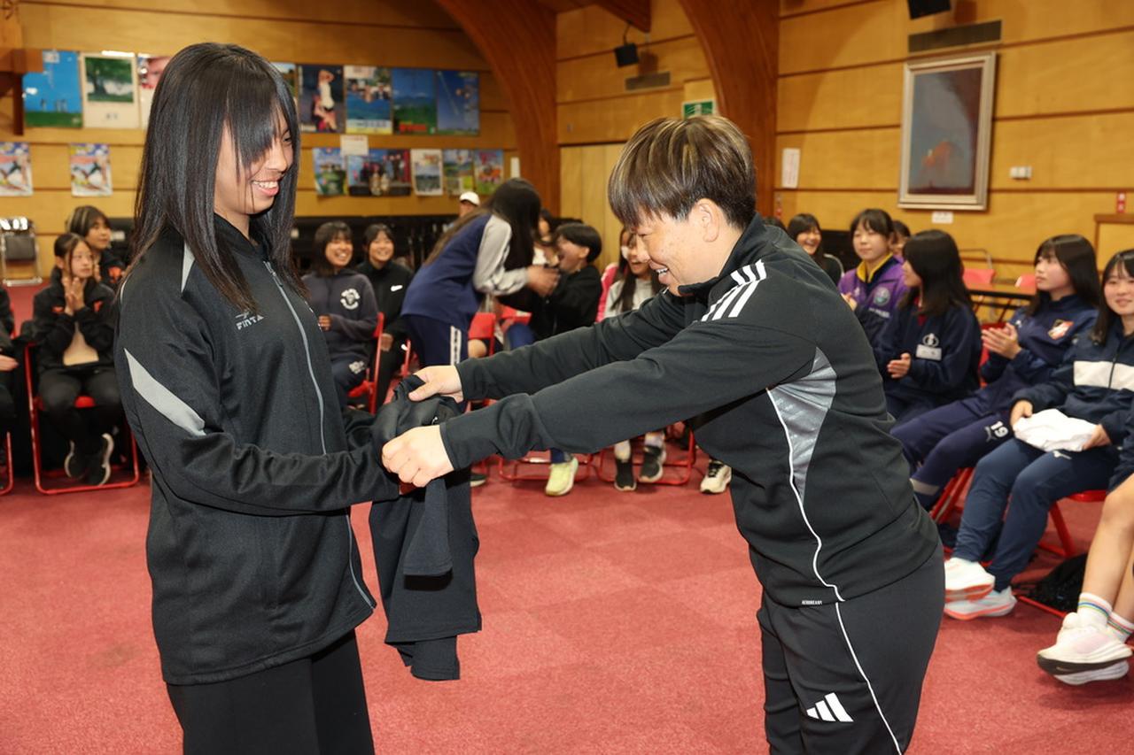 画像 : 34番目の画像 - 【フォトアルバム】大会2日目の女子プレーヤーたち - サッカーマガジンWEB