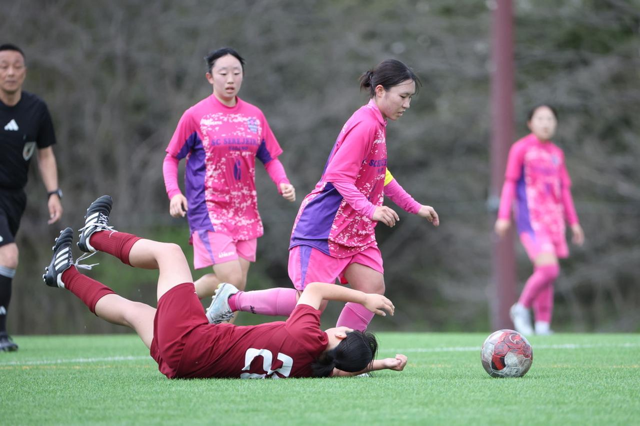 画像 : 6番目の画像 - 【フォトアルバム】大会2日目の女子プレーヤーたち - サッカーマガジンWEB
