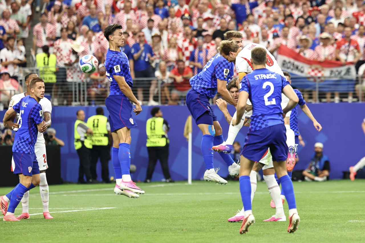 画像 : 7番目の画像 - 【写真】激しい点の取り合いとなったイングランドとクロアチアの注目の一戦(写真◎JMPA毛受亮介) - サッカーマガジンWEB