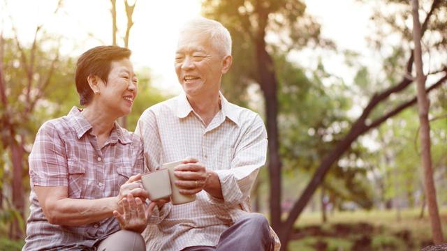画像: 【老後】65歳以上の平均支出額は26.4万円