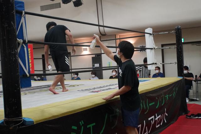 画像3: 選手や観客の安全を守るためには、プロレス団体の「もしも」に対する備えも重要